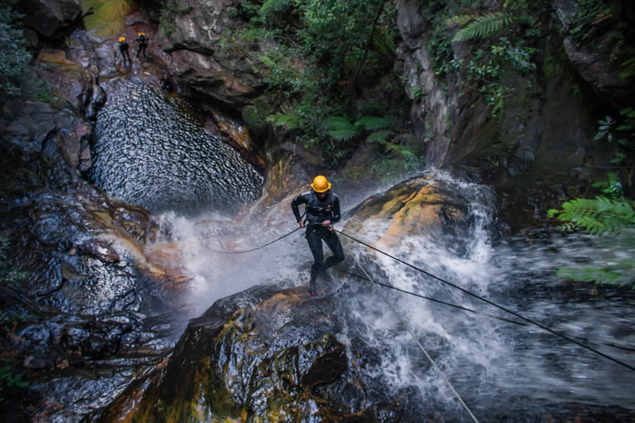 Empress Canyon Abseiling And Canyoning Adventure - Blue Mountains