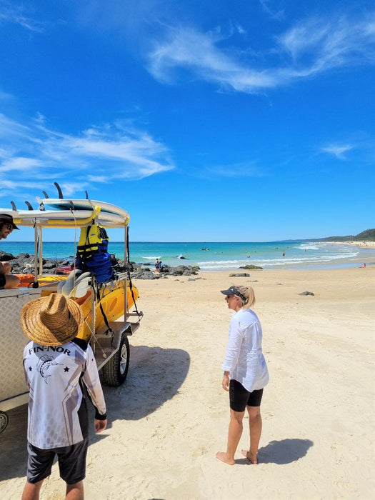 Noosa Dolphin View Sea Kayak & Beach 4X4 Adventure - Day Tour