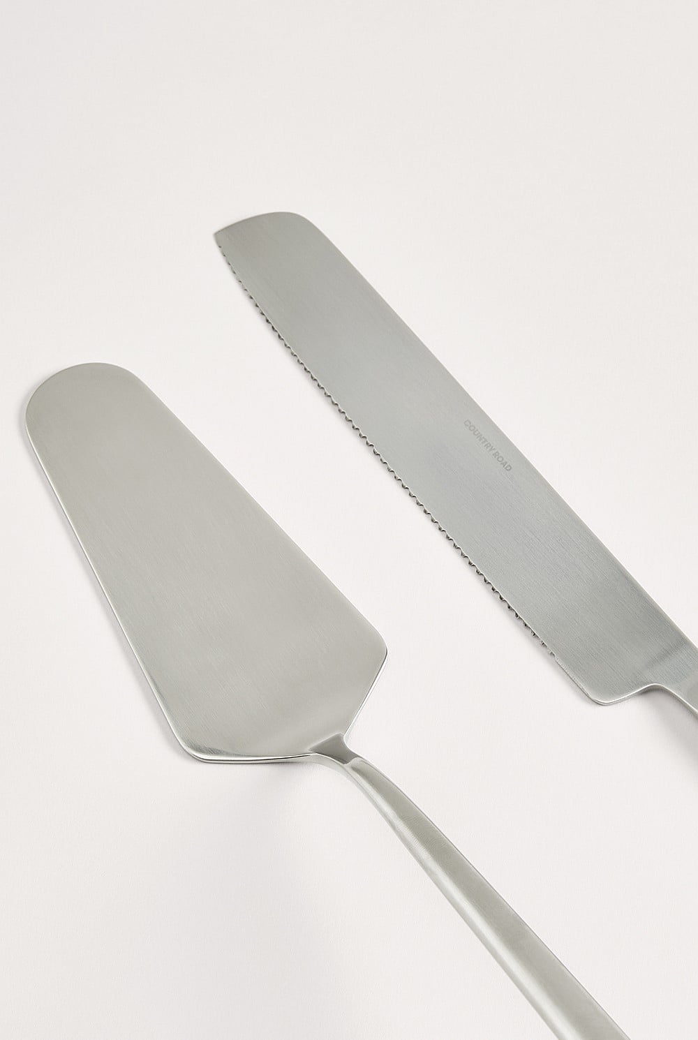 Nolan Cake Server - We Wander