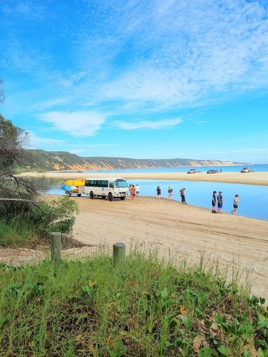 Noosa Dolphin View Sea Kayak & Beach 4X4 Adventure - Day Tour - We Wander