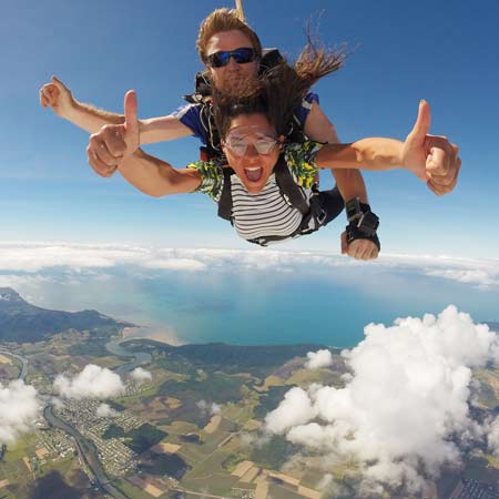 Cairns Tandem Skydive Up To 14,000Ft - Free Bus Transfers