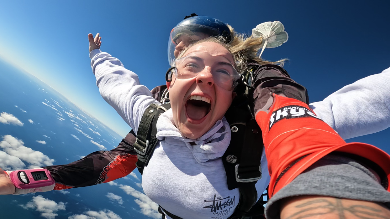 Tandem Skydive Up To 12,000Ft Midweek